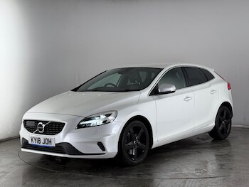 Used Volvo V40 2018 for sale - 77371889: Photo