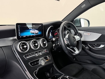 Used Mercedes-Benz C Class 2019 for sale - 79133078: Photo