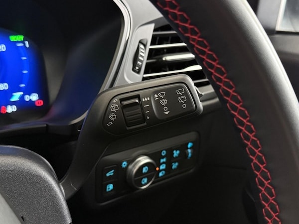 Used Ford Kuga 2022 for sale - 75573921: Photo 32