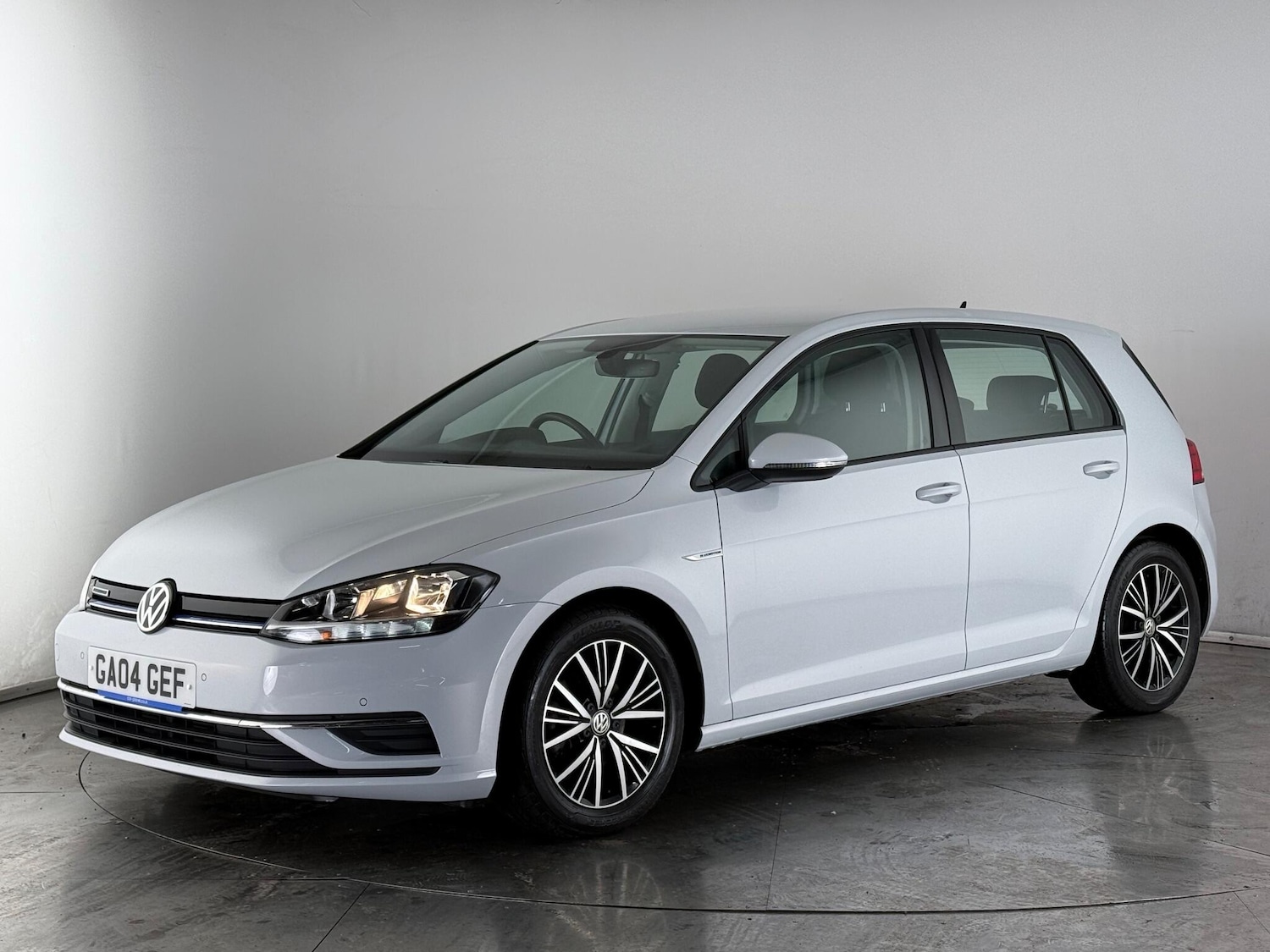 Used Volkswagen Golf 2018 for sale - 77222789: Photo 3