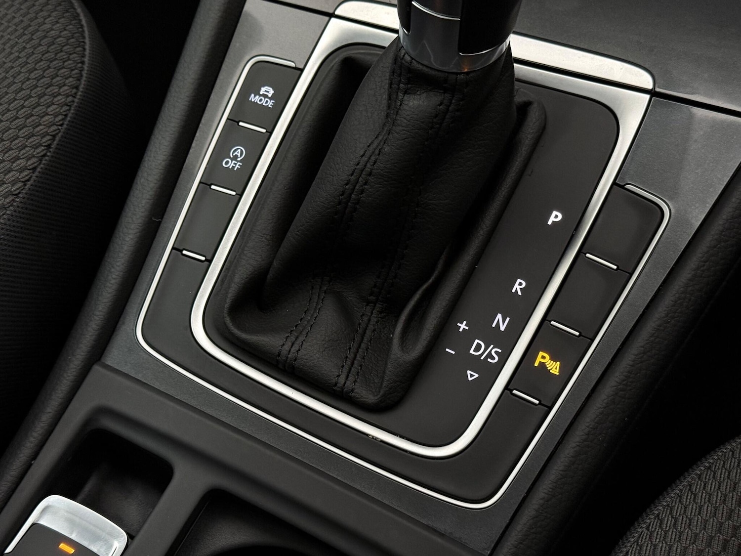 Used Volkswagen Golf 2018 for sale - 77222789: Photo 39