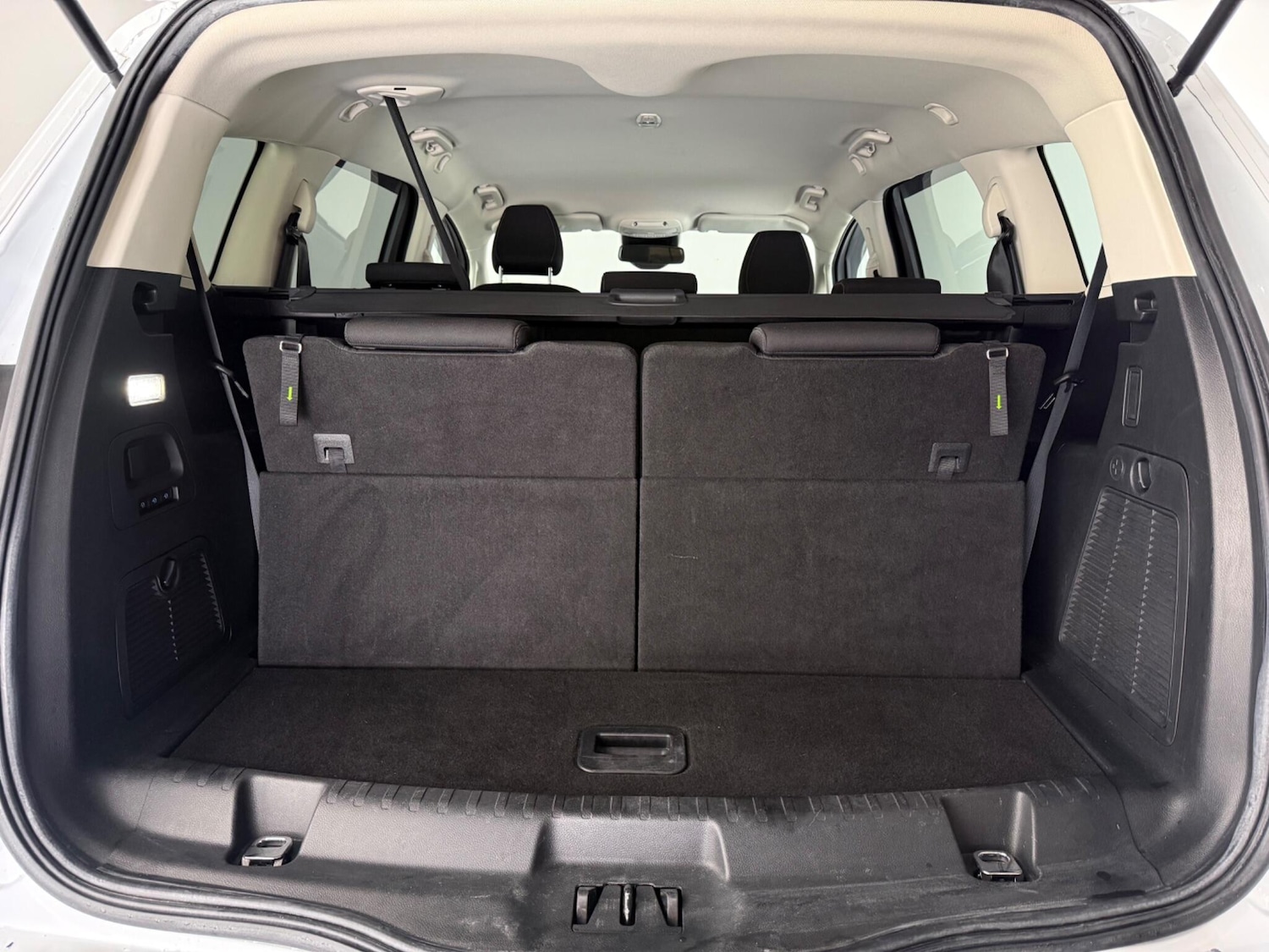 Used Ford S-Max 2018 for sale - 77387826: Photo 10