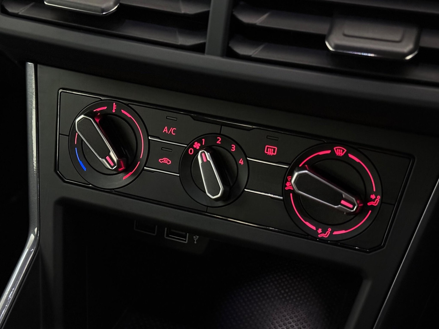 Used Volkswagen Polo 2019 for sale - 77984734: Photo 34