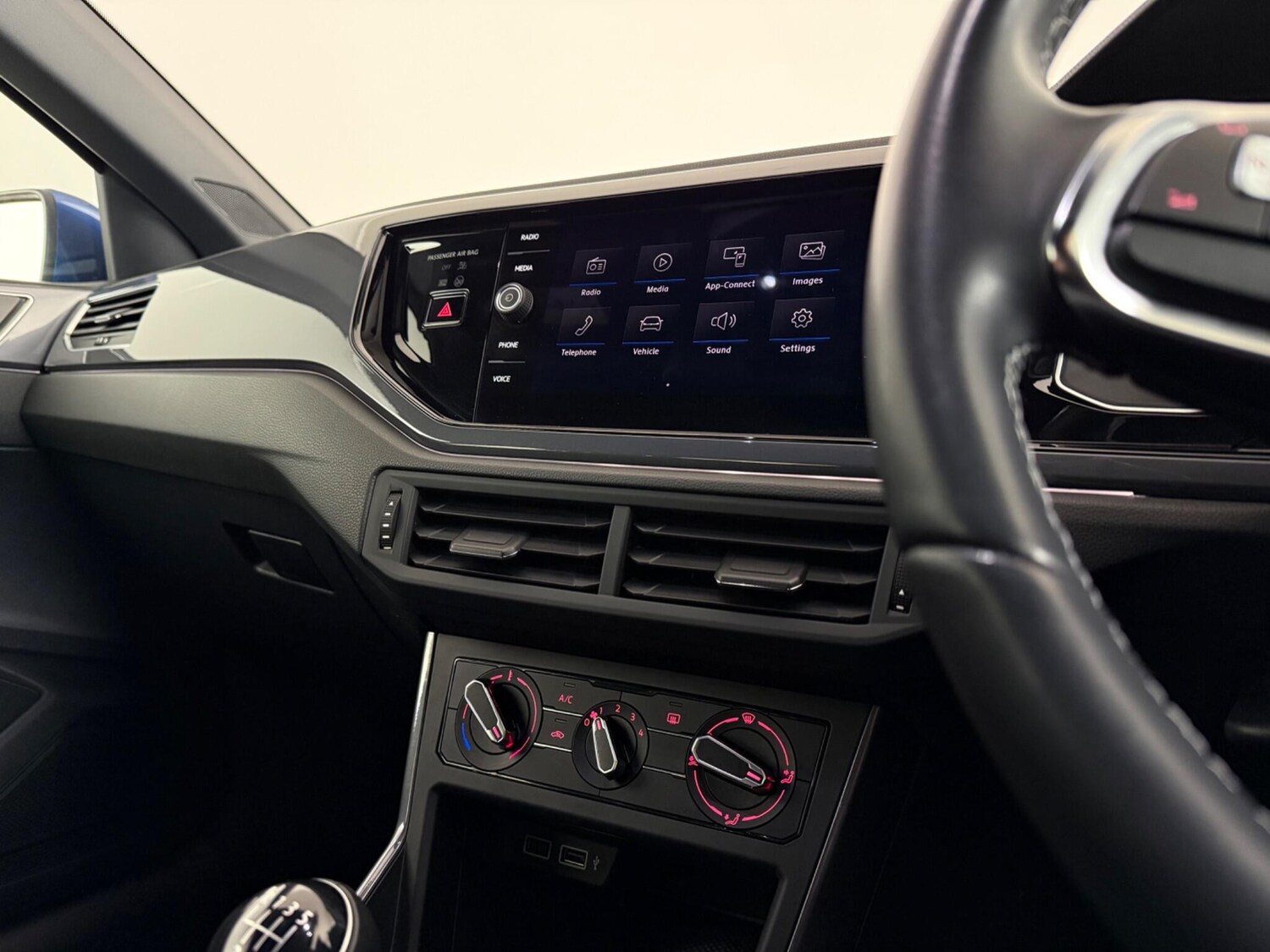 Used Volkswagen Polo 2019 for sale - 77984734: Photo 35