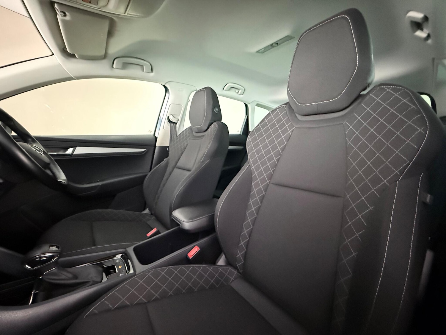 Used Skoda Karoq 2021 for sale - 78048324: Photo 12