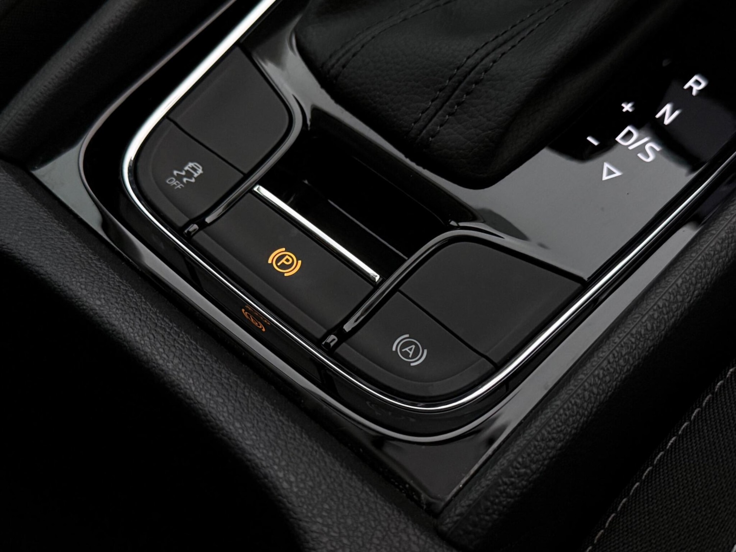 Used Skoda Karoq 2021 for sale - 78048324: Photo 34