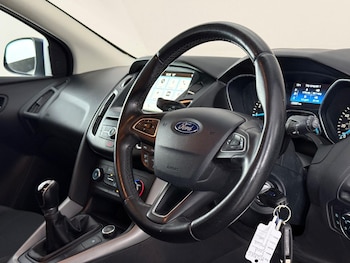 Used Ford Focus 2017 for sale - 78772941: Photo