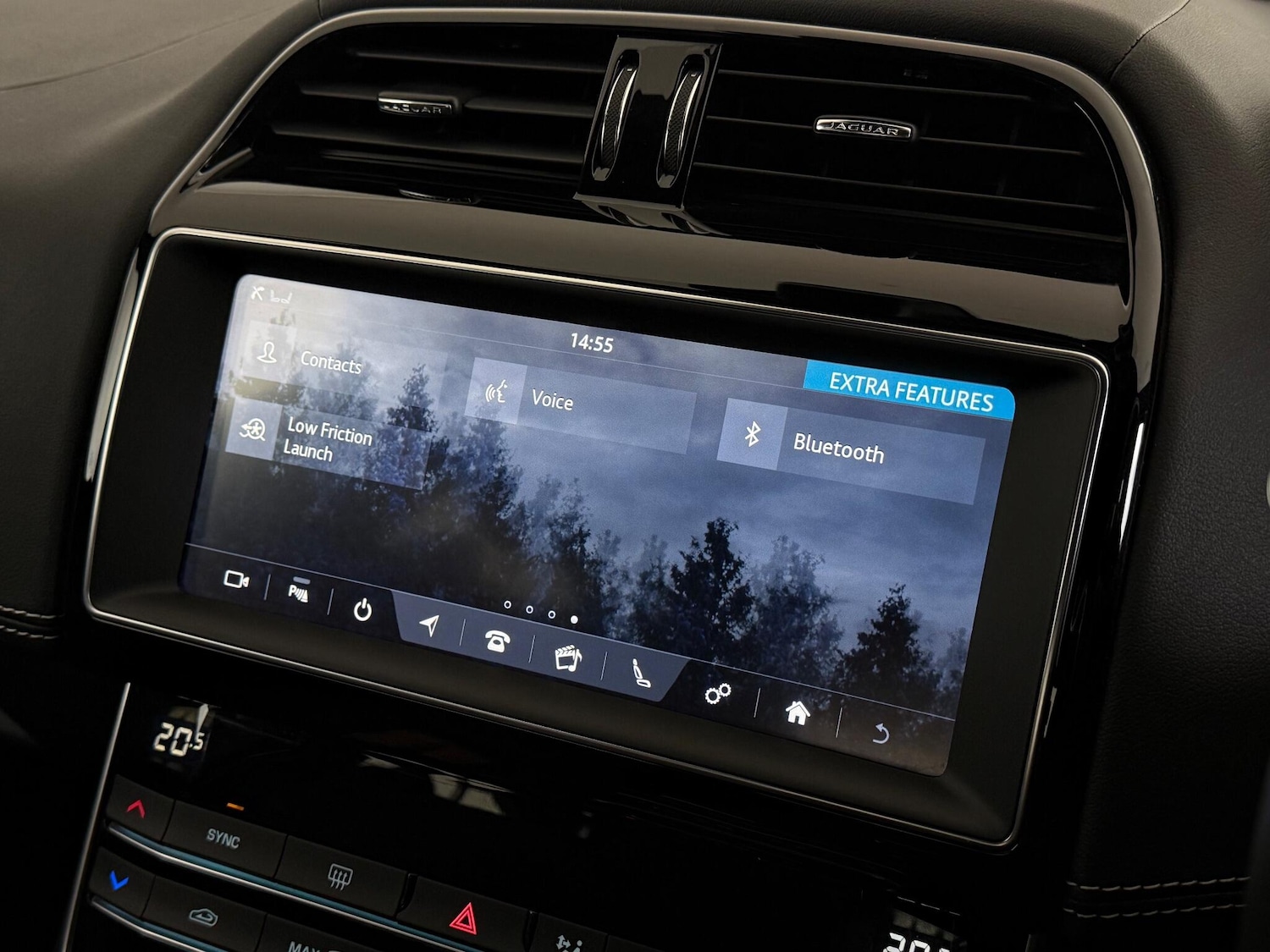 Used Jaguar XE 2019 for sale - 76727734: Photo 36