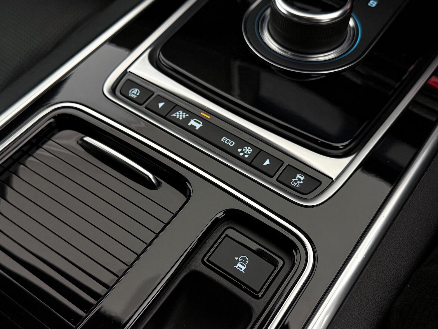 Used Jaguar XE 2019 for sale - 76727734: Photo 40