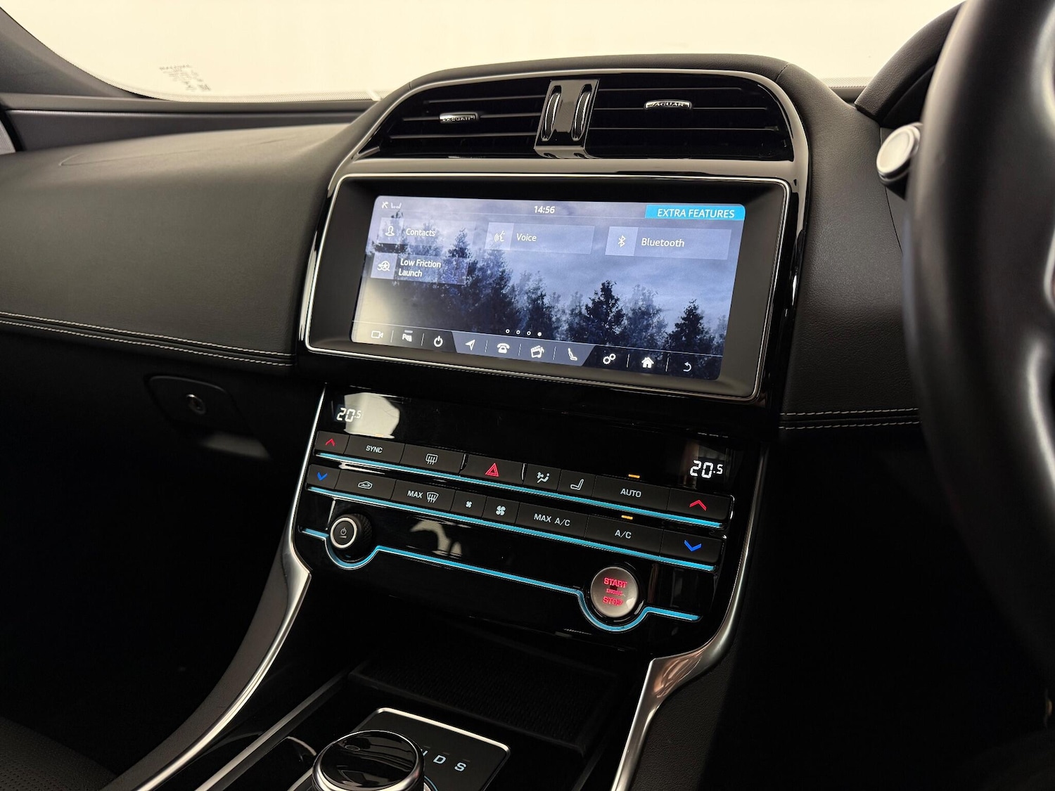 Used Jaguar XE 2019 for sale - 76727734: Photo 43