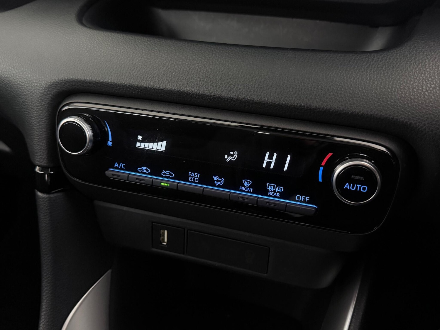 Used Toyota Yaris 2021 for sale - 77182338: Photo 27