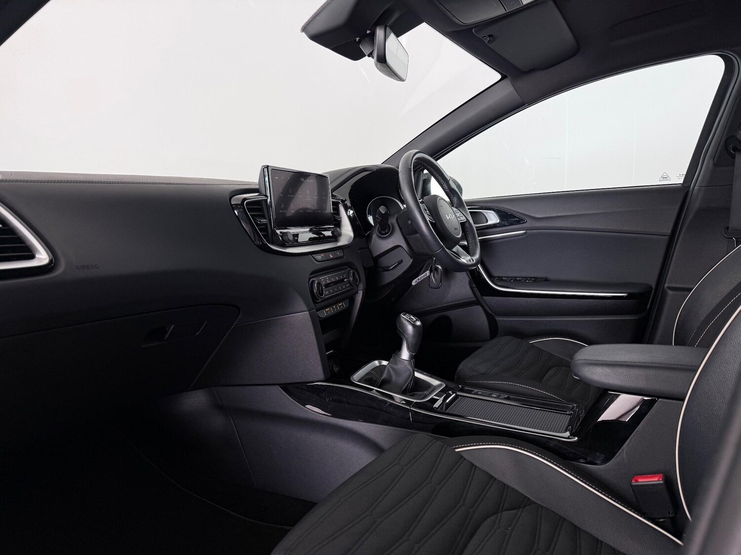 Used Kia XCeed 2023 for sale - 76727737: Photo 16