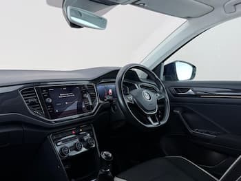 Used Volkswagen T-Roc 2018 for sale - 79337852: Photo
