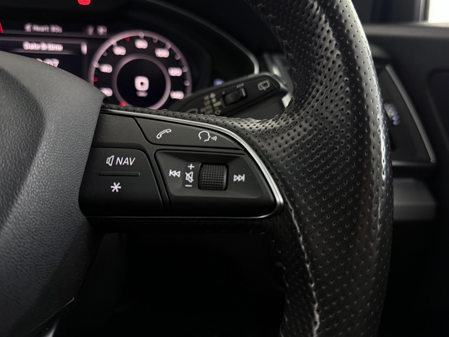 Used Audi Q5 2018 for sale - 76537695: Photo 28