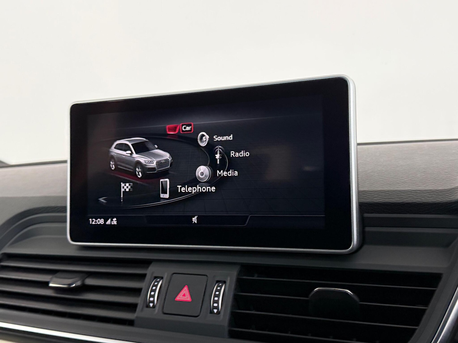 Used Audi Q5 2018 for sale - 76537695: Photo 33