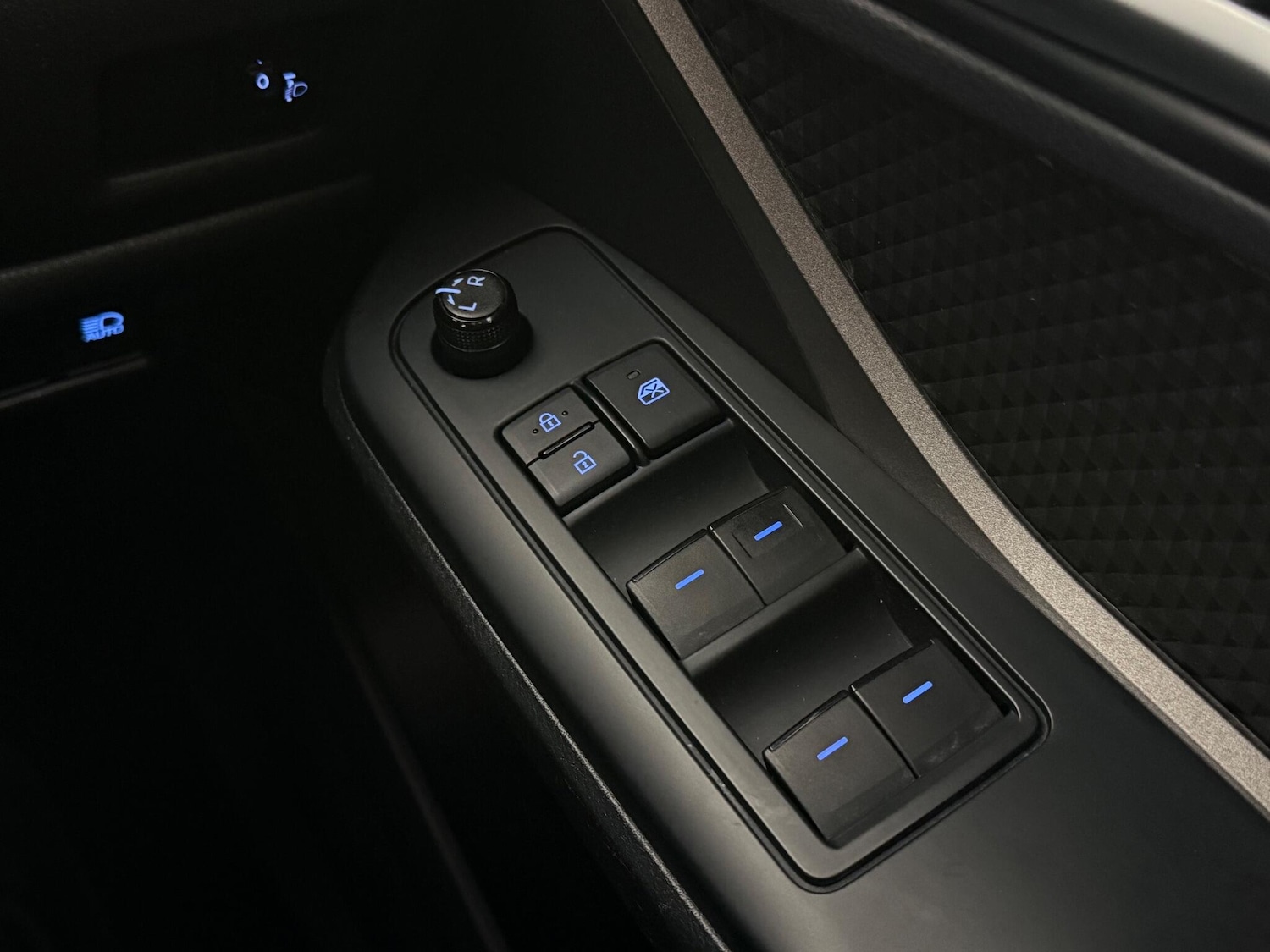 Used Toyota C-HR 2020 for sale - 77247008: Photo 22