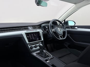 Used Volkswagen Passat 2018 for sale - 79304425: Photo