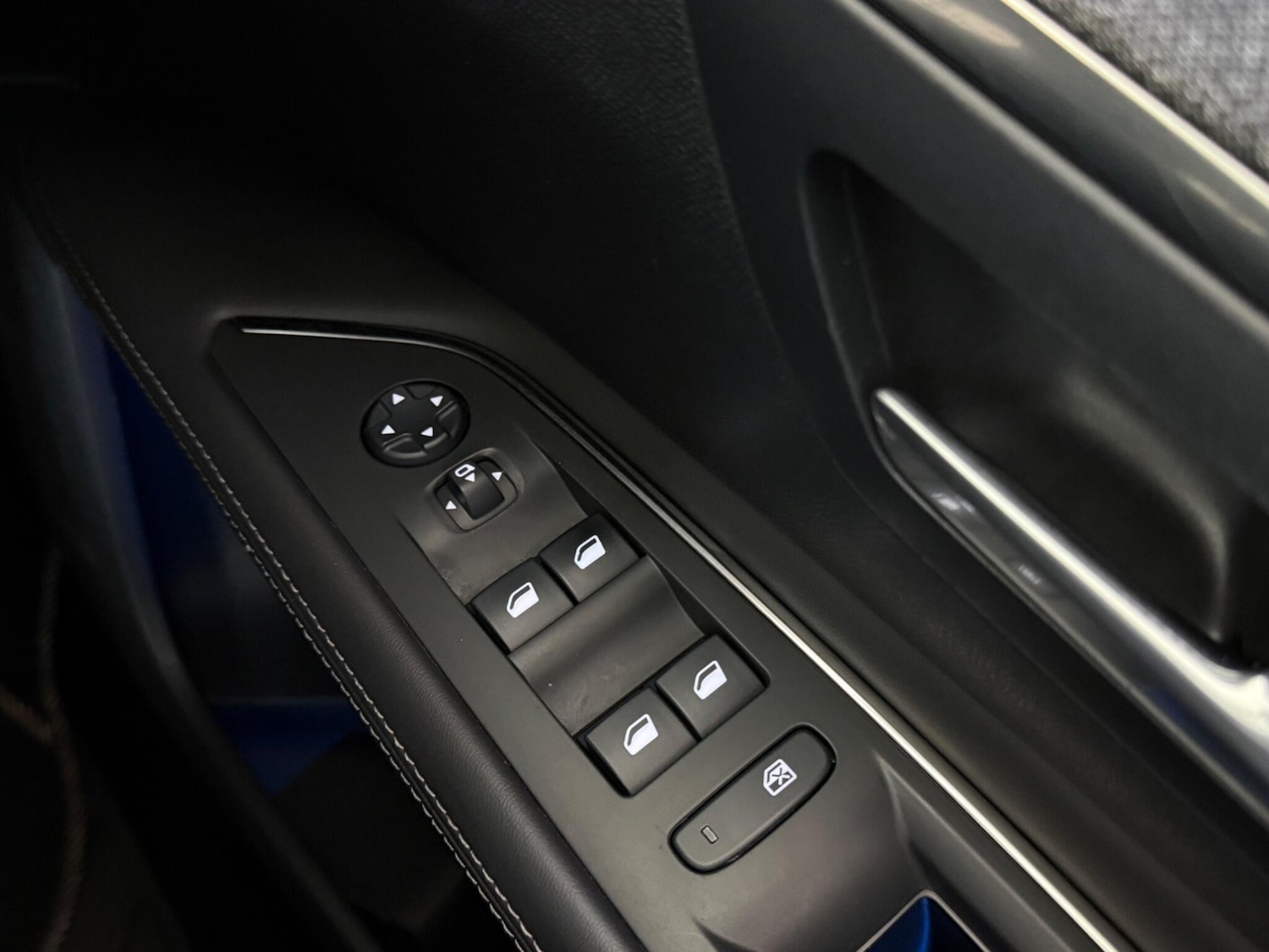 Used Peugeot 3008 2018 for sale - 76466808: Photo 22