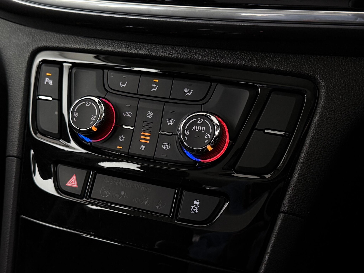 Used Vauxhall Mokka X 2019 for sale - 76467202: Photo 36