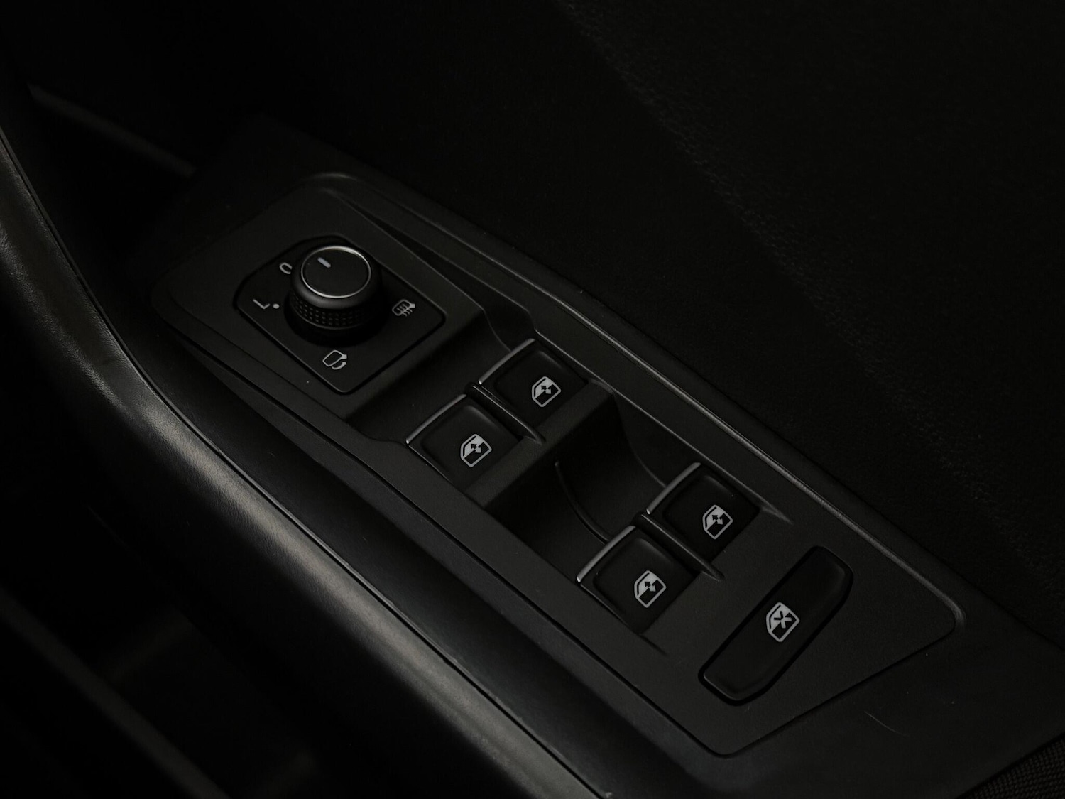 Used Volkswagen T-Roc 2019 for sale - 77182887: Photo 22