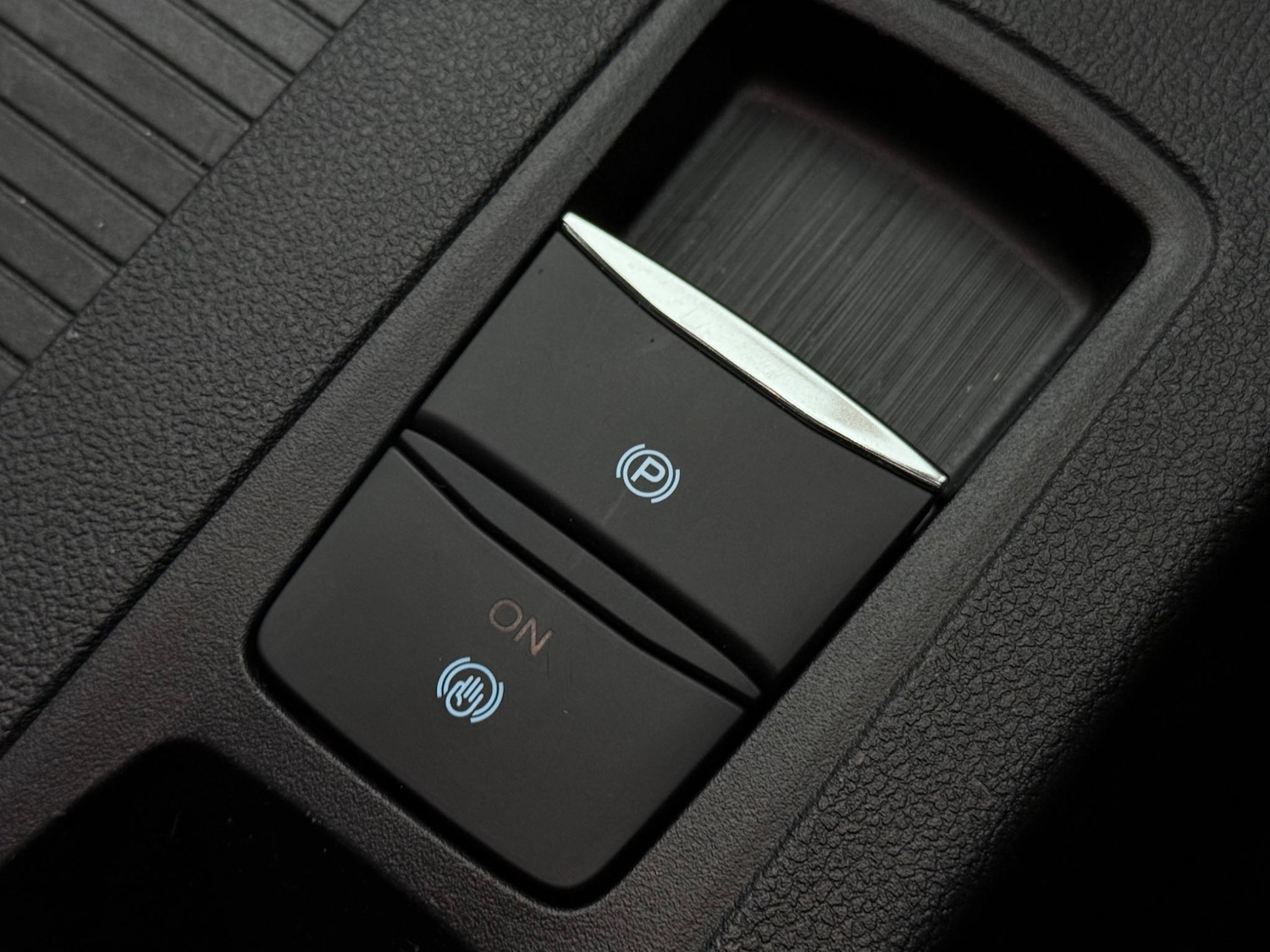 Used Ford Kuga 2024 for sale - 76467199: Photo 44