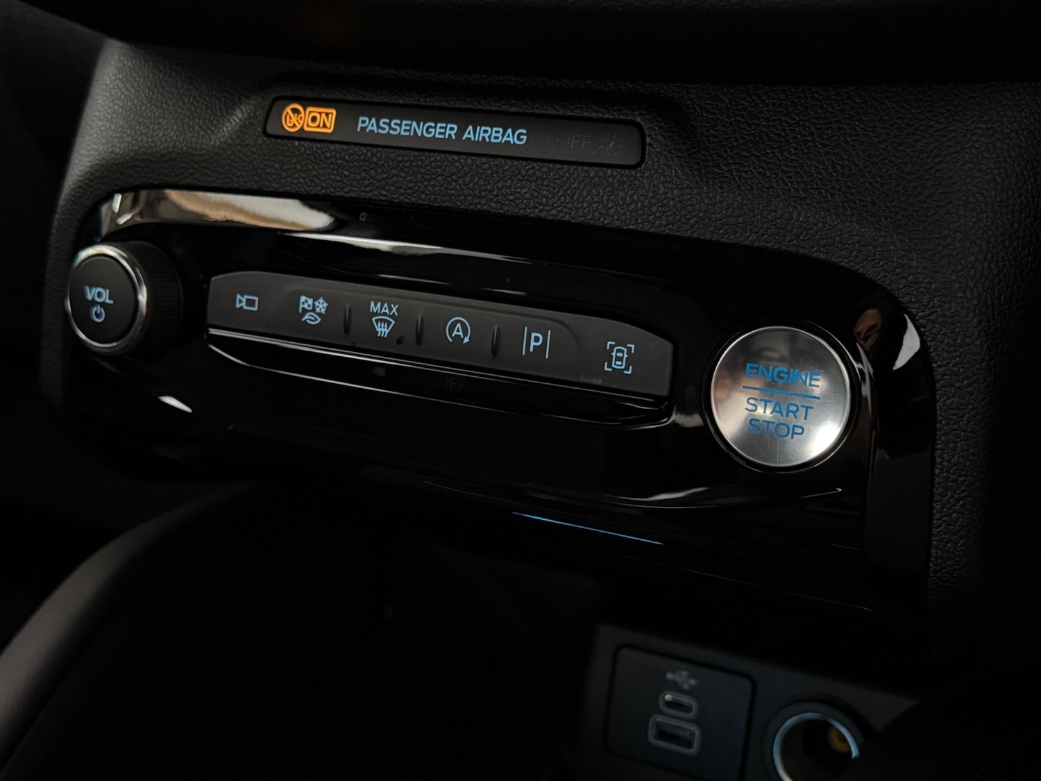 Used Ford Kuga 2024 for sale - 76467199: Photo 45