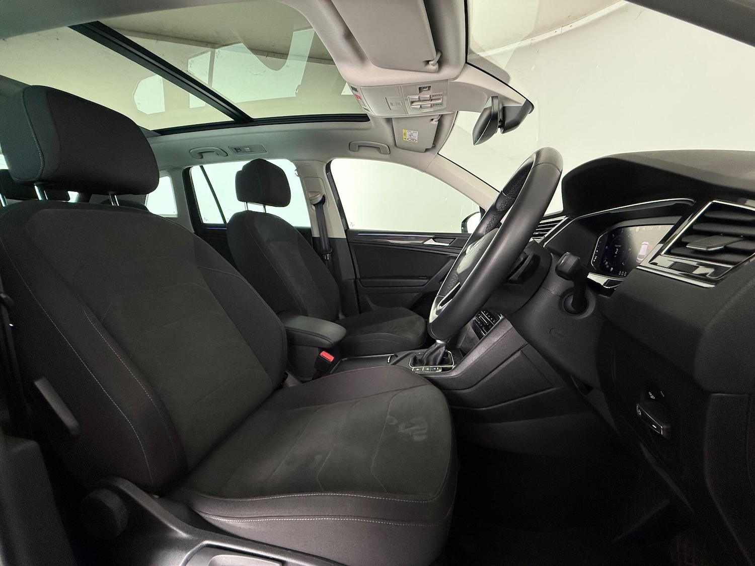 Used Volkswagen Tiguan 2021 for sale - 76467378: Photo 16