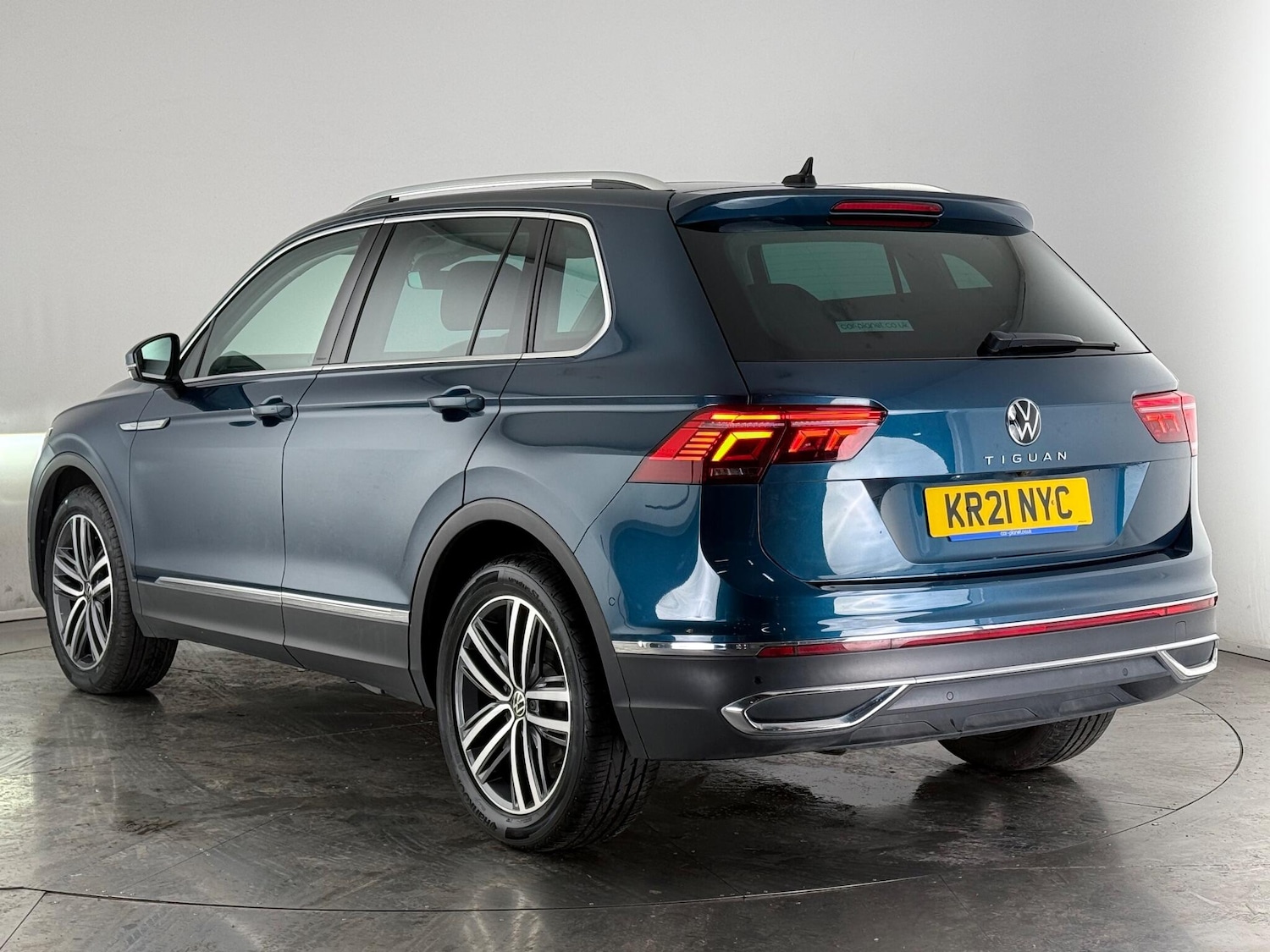 Used Volkswagen Tiguan 2021 for sale - 76467378: Photo 4