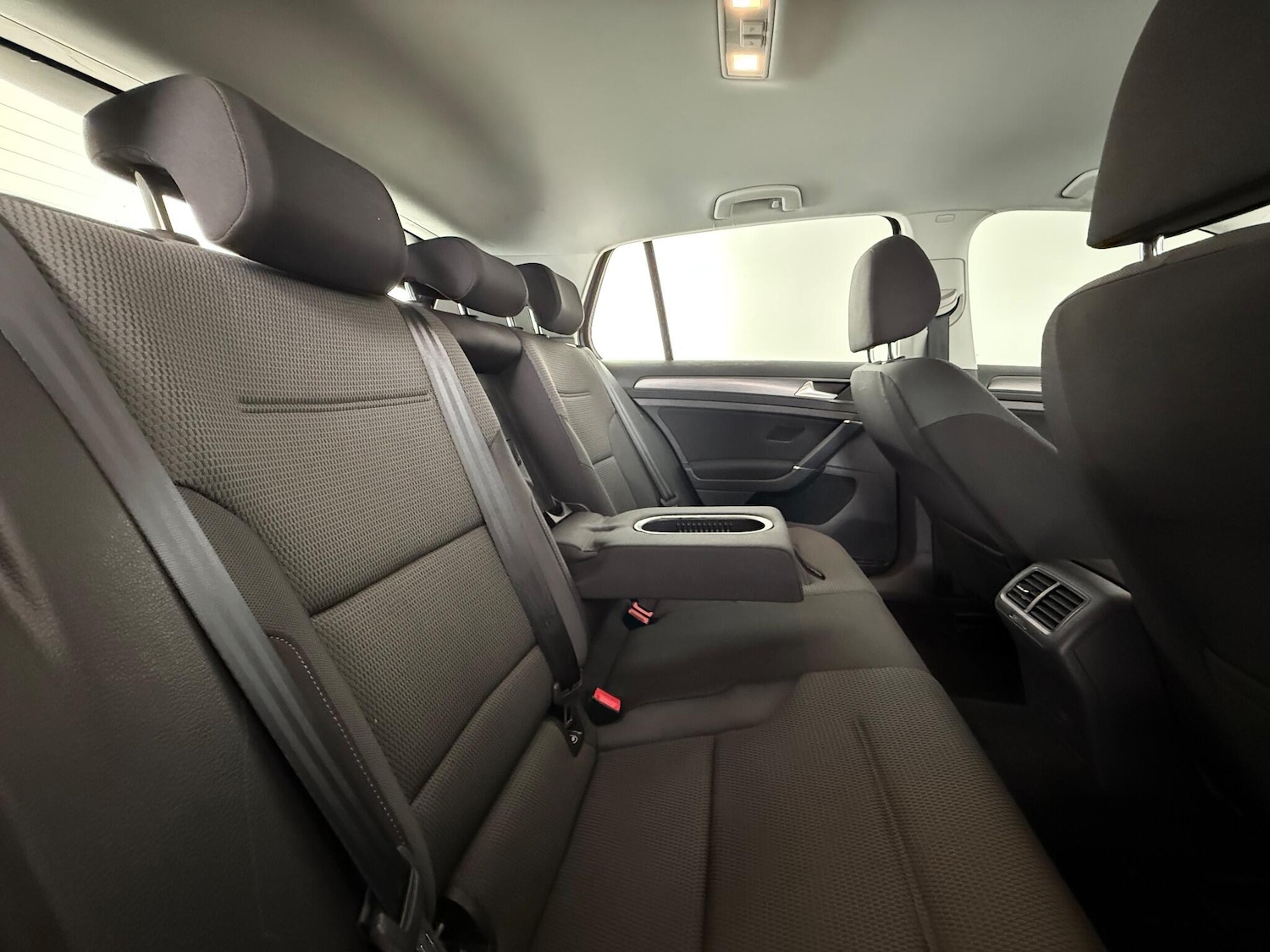 Used Volkswagen Golf 2018 for sale - 77182570: Photo 15