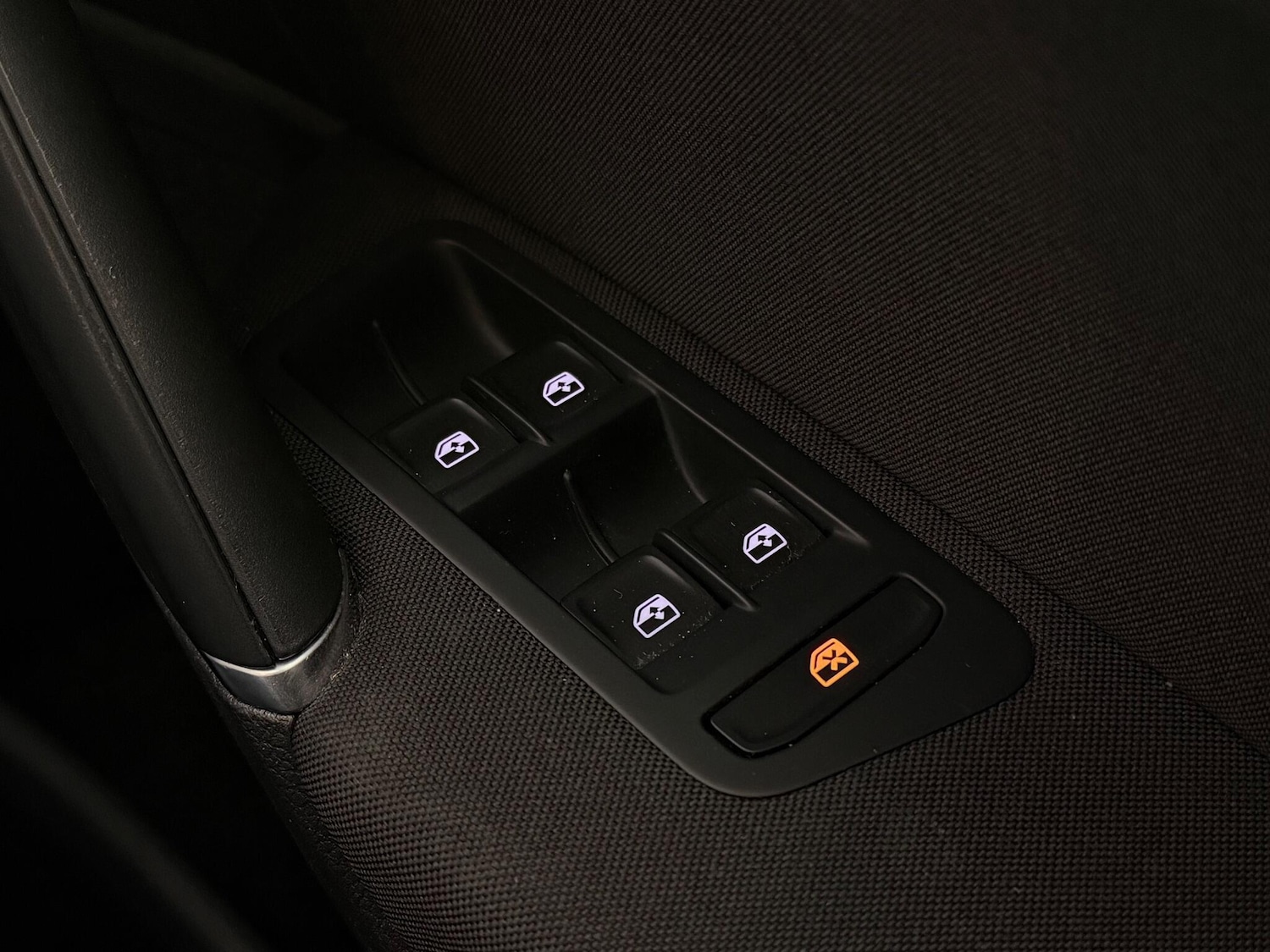 Used Volkswagen Golf 2018 for sale - 77182570: Photo 23