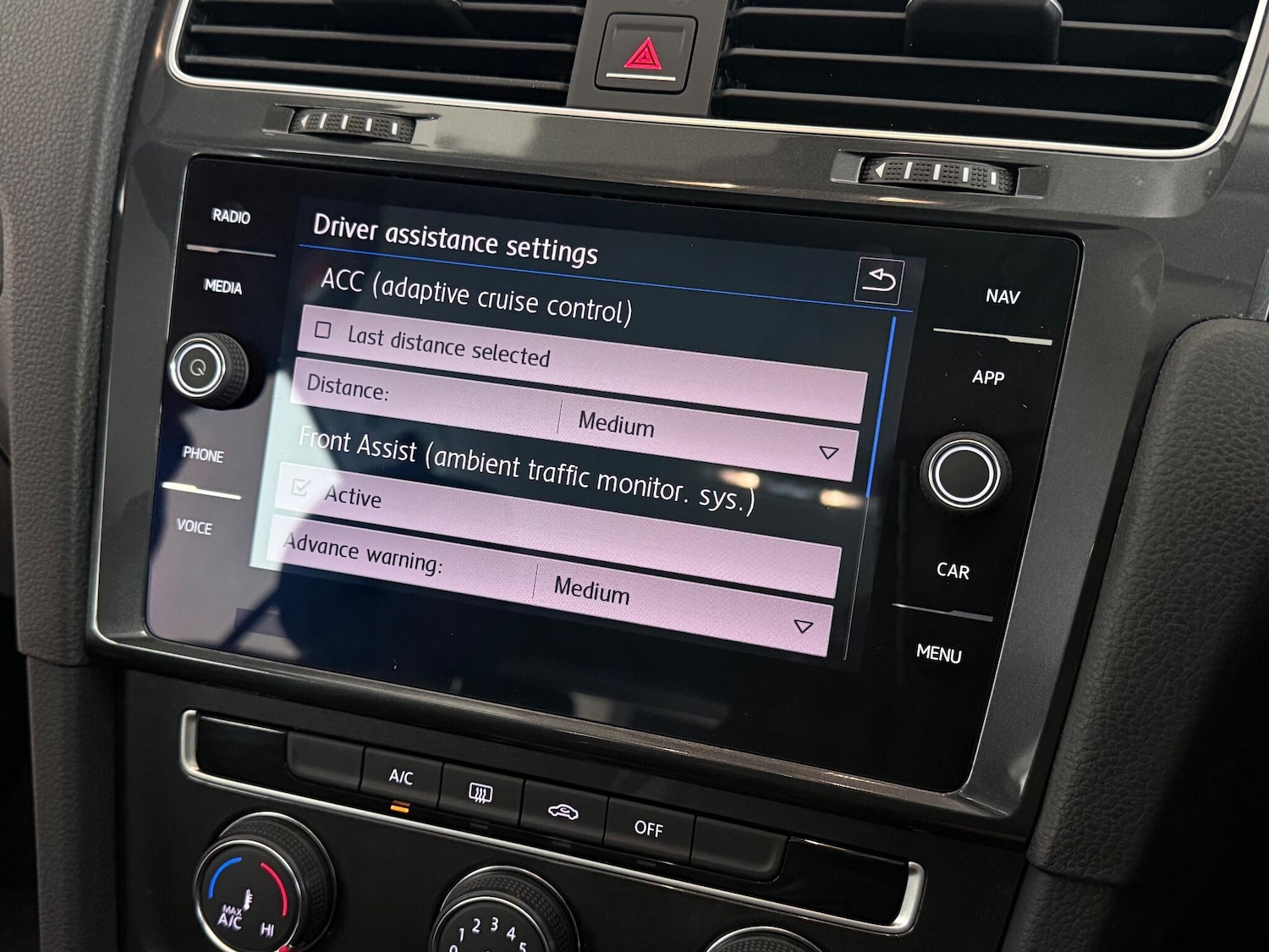 Used Volkswagen Golf 2018 for sale - 77182570: Photo 29