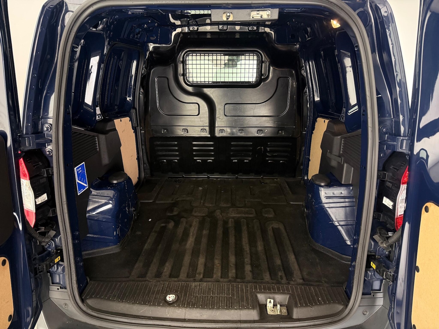 Used Ford Transit Courier 2019 for sale - 77182685: Photo 10