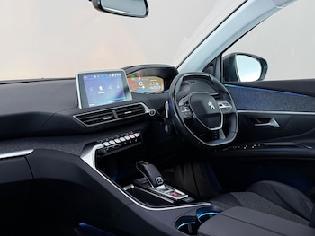 Used Peugeot 5008 2018 for sale - 79431014: Photo