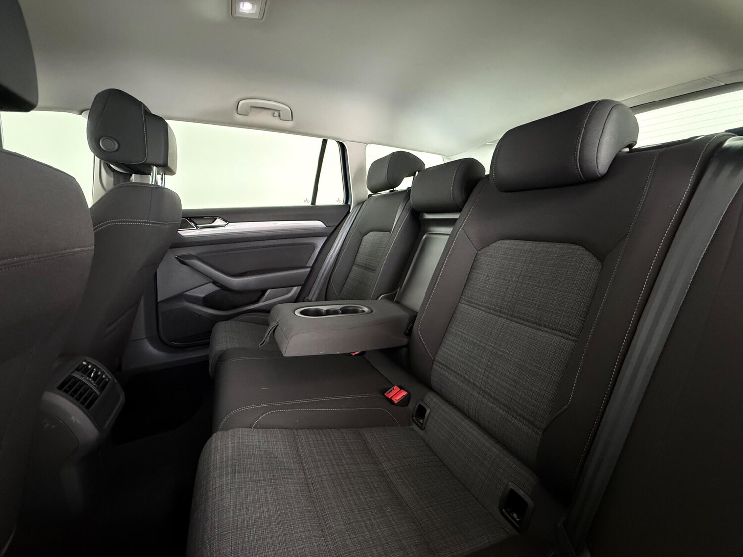 Used Volkswagen Passat 2020 for sale - 77701828: Photo 16