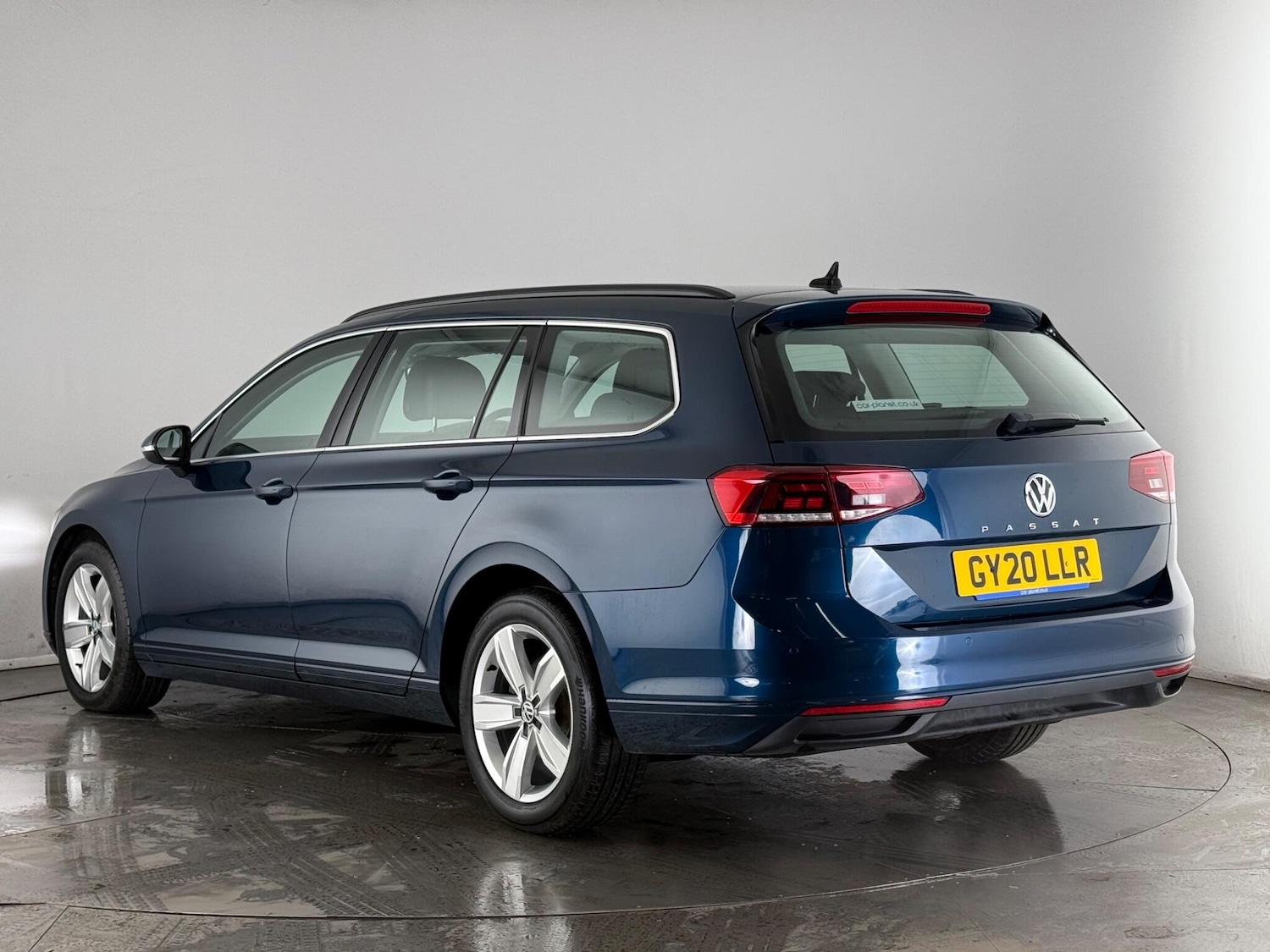Used Volkswagen Passat 2020 for sale - 77701828: Photo 3