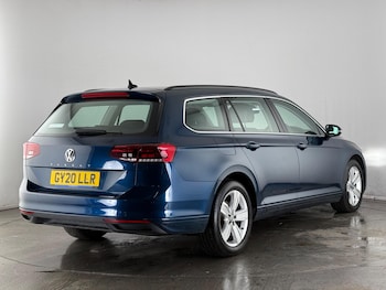 Used Volkswagen Passat 2020 for sale - 77701828: Photo