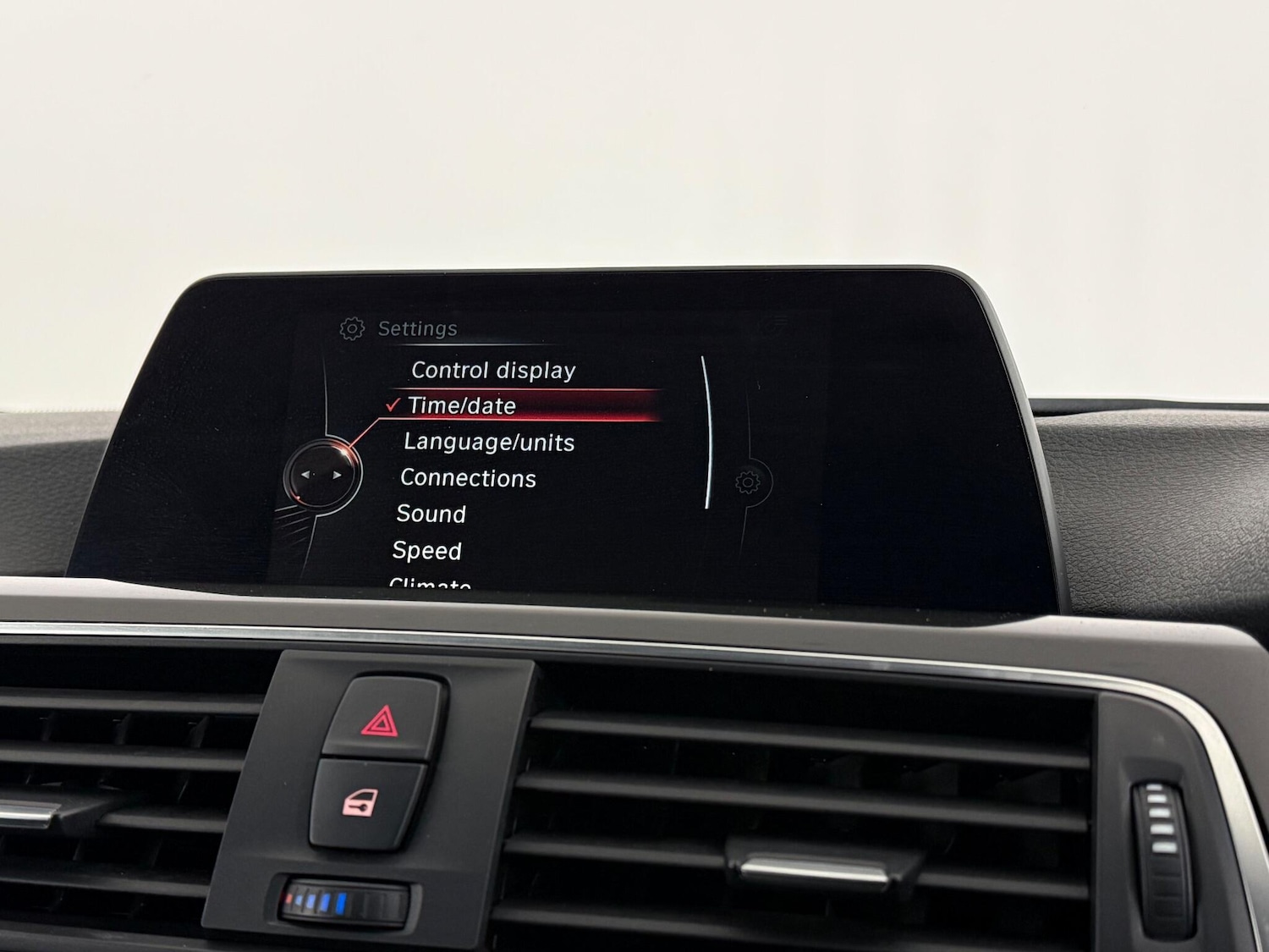 Used BMW 3 Series 2017 for sale - 77182680: Photo 27