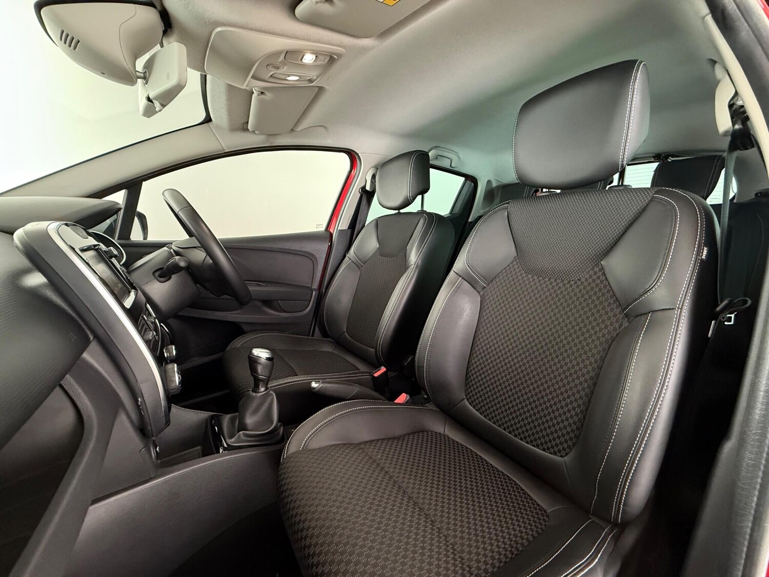 Used Renault Clio 2019 for sale - 77587461: Photo 13