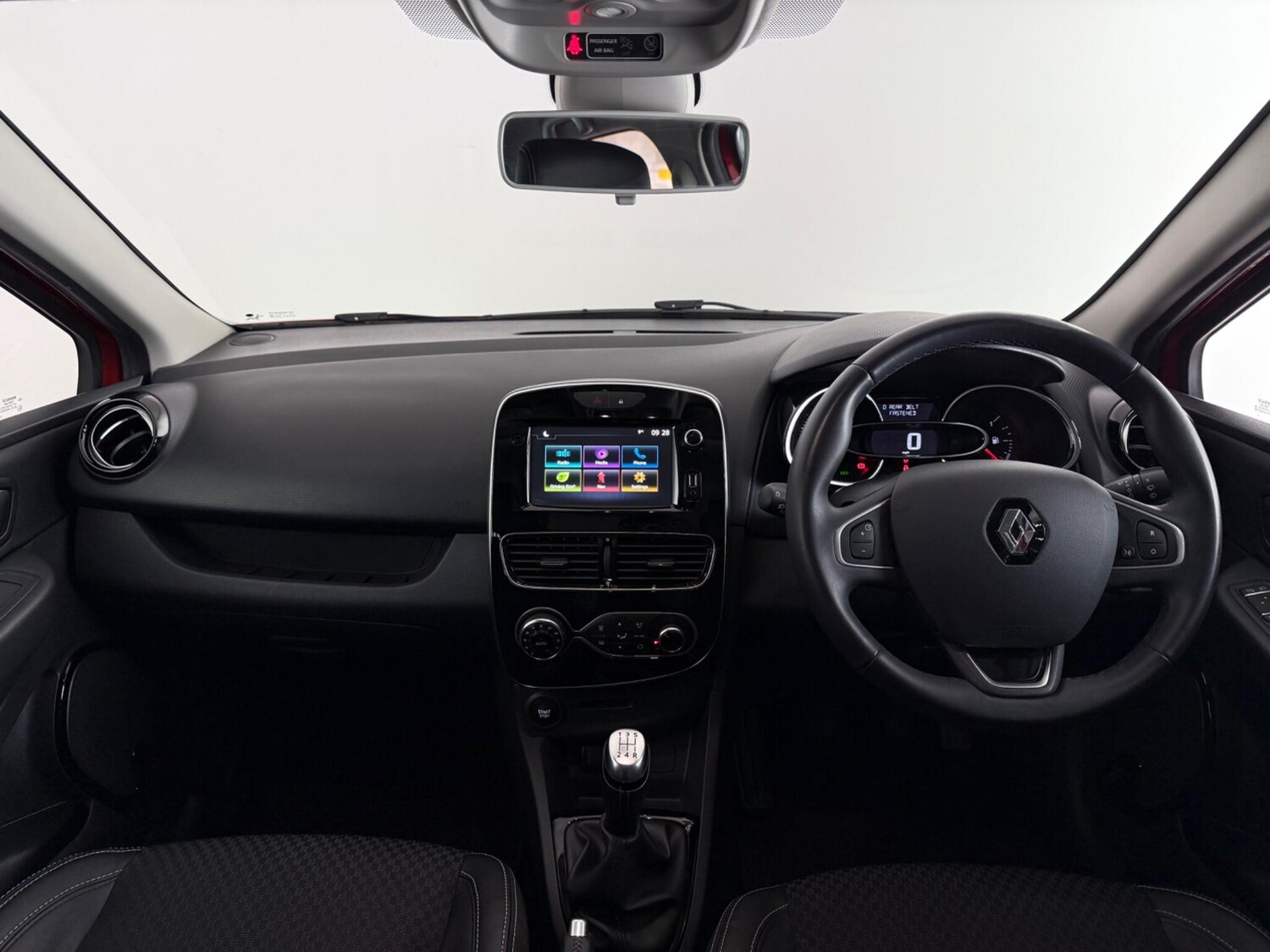 Used Renault Clio 2019 for sale - 77587461: Photo 17