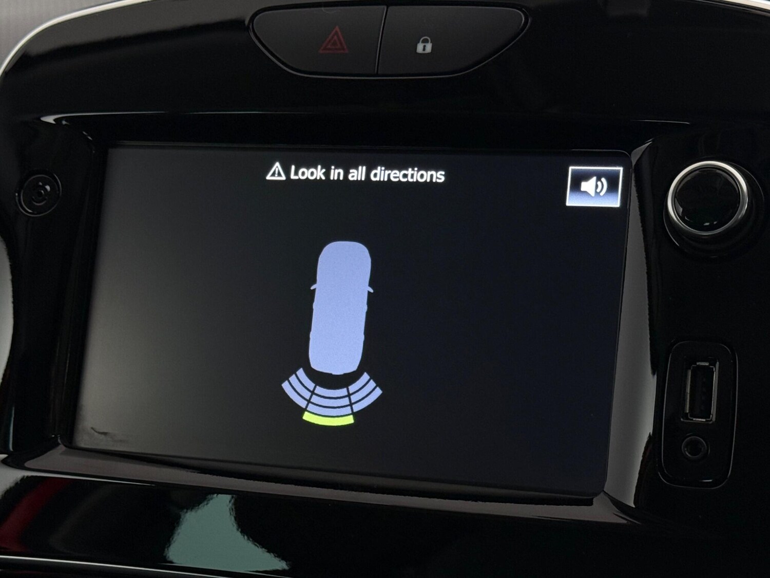 Used Renault Clio 2019 for sale - 77587461: Photo 27