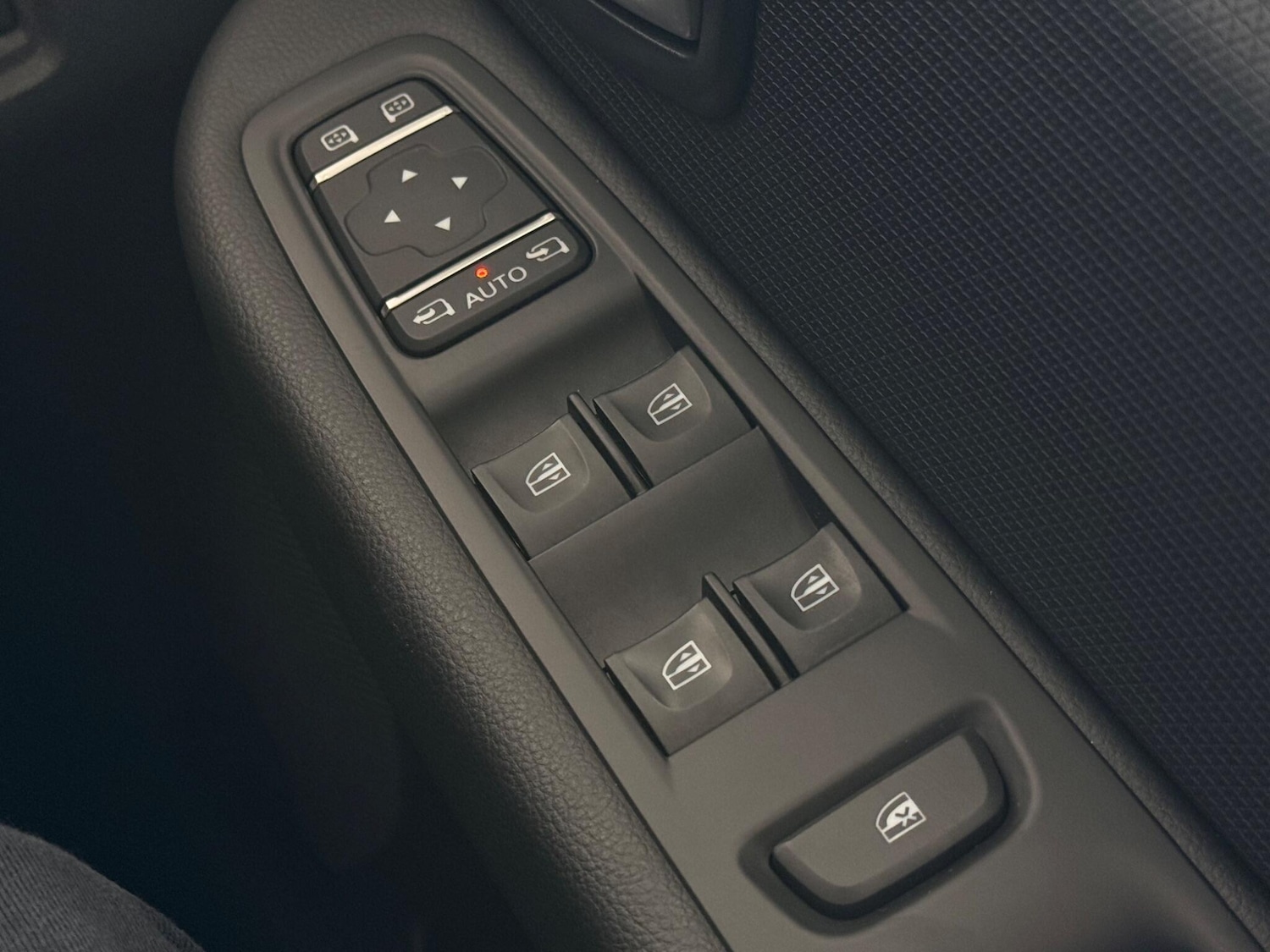 Used Renault Clio 2019 for sale - 77587461: Photo 28