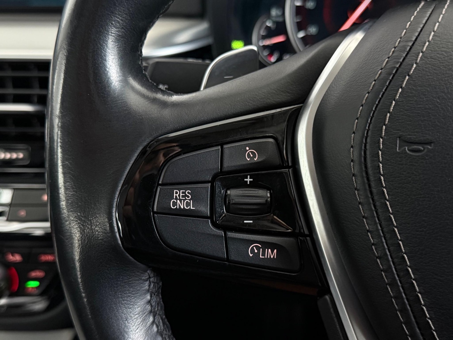 Used BMW 5 Series 2017 for sale - 77182340: Photo 18