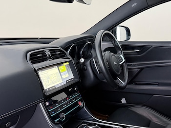 Used Jaguar XE 2019 for sale - 78935481: Photo