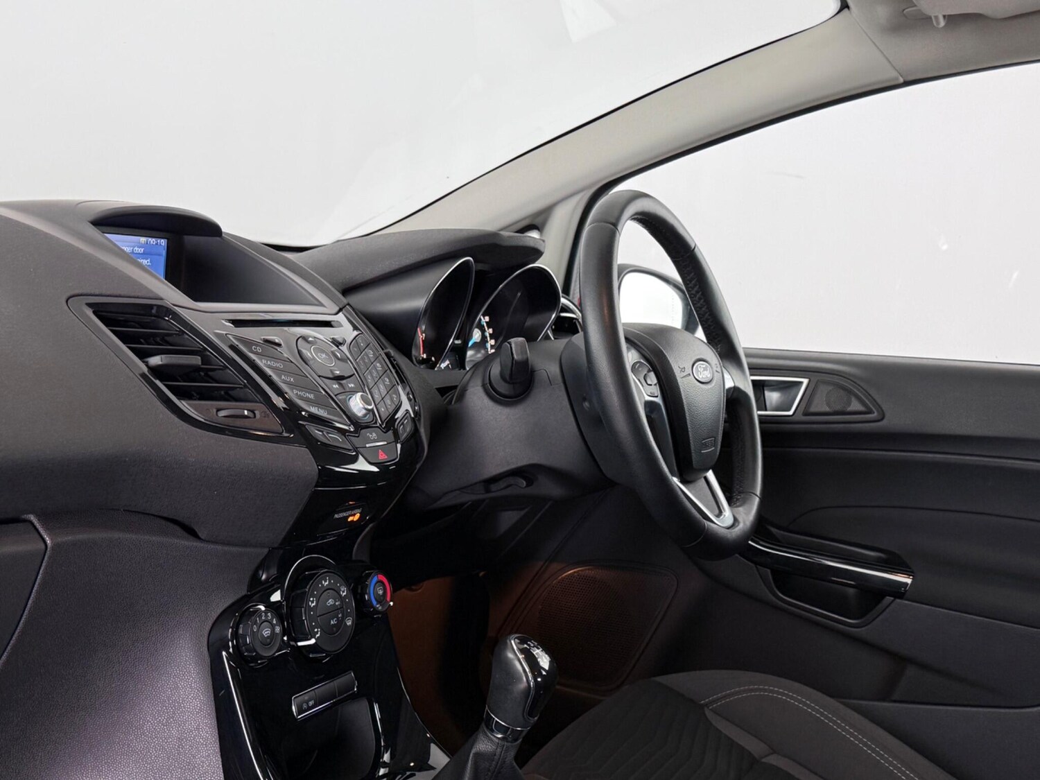 Used Ford Fiesta 2015 for sale - 77984729: Photo 16