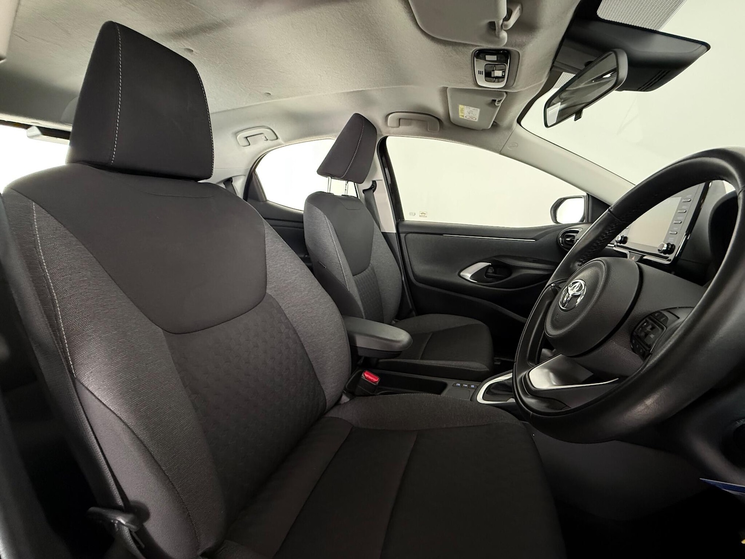 Used Toyota Yaris 2021 for sale - 77260456: Photo 12