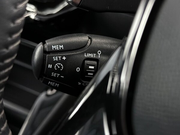 Used Peugeot 2008 2021 for sale - 76163532: Photo 25