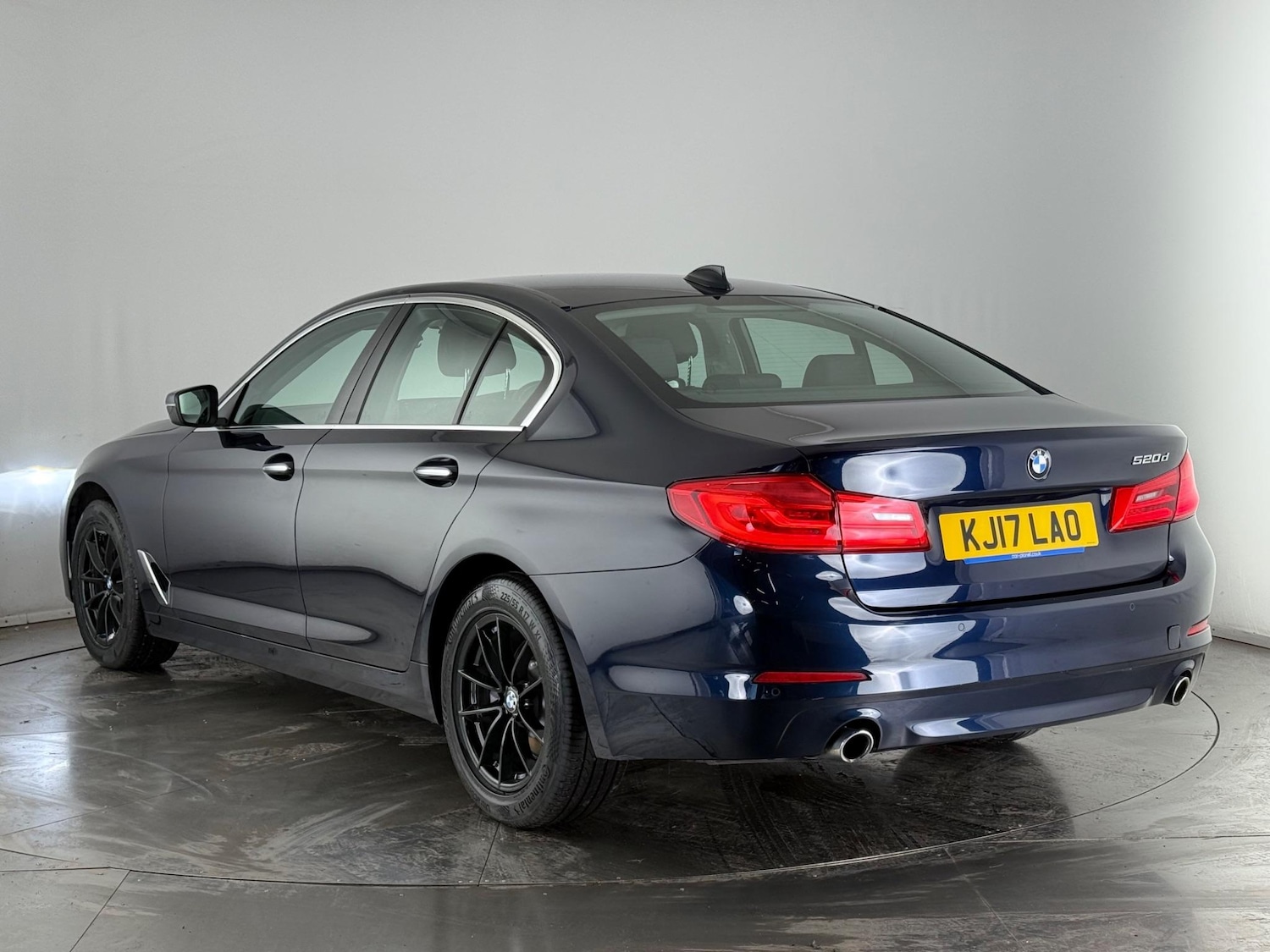 Used BMW 5 Series 2017 for sale - 77260581: Photo 3