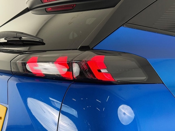 Used Peugeot 2008 2021 for sale - 76203133: Photo 12