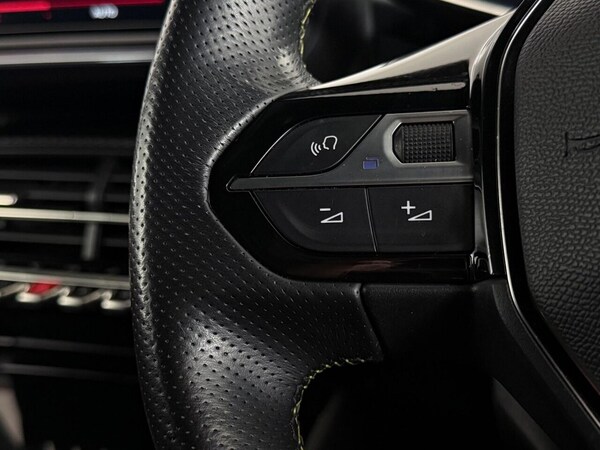 Used Peugeot 2008 2021 for sale - 76203133: Photo 25