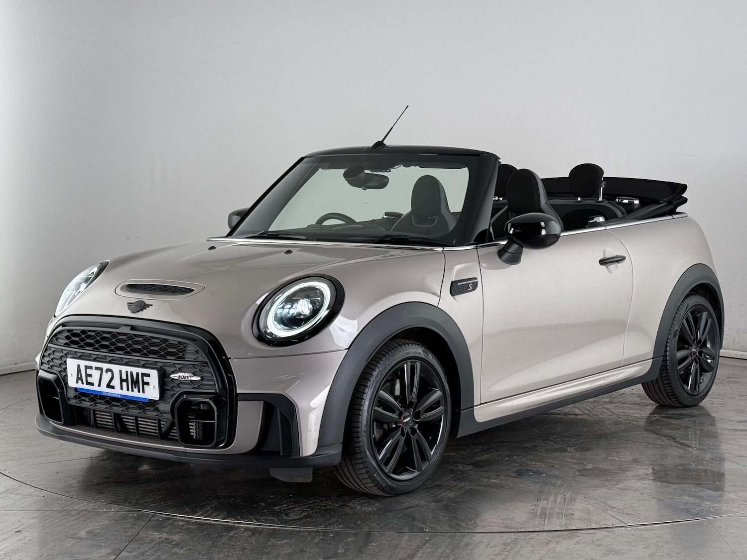 Used MINI Convertible 2022 for sale - 77221623: Photo 2